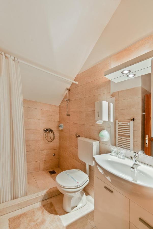 Dumalux Apartment Суботица Екстериор снимка