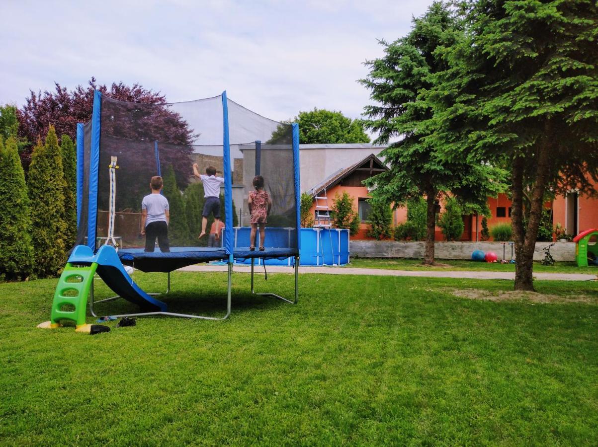 Dumalux Apartment Суботица Екстериор снимка
